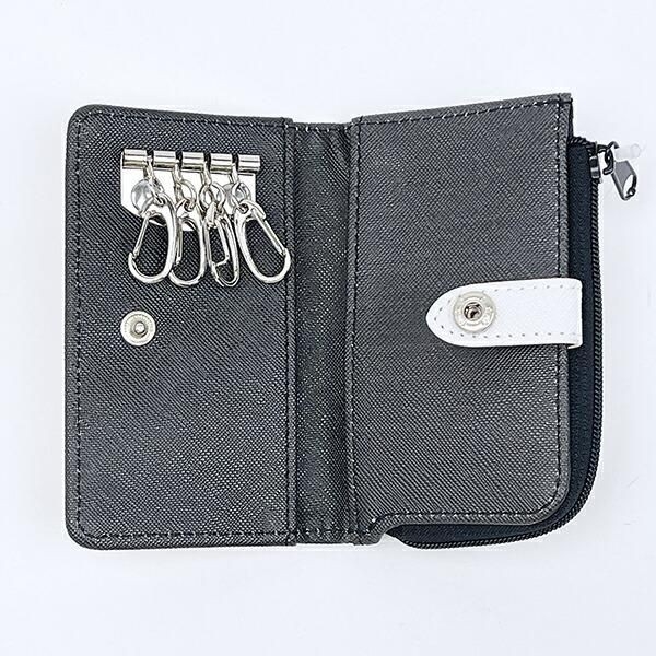 スヌーピーのおしゃれなキーケースとパスケース