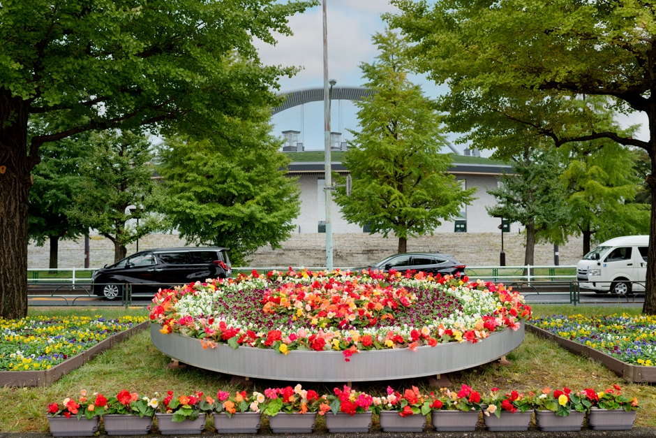 大階段下特設花壇