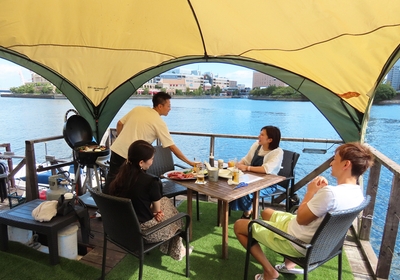 海上でもBBQが楽しめる