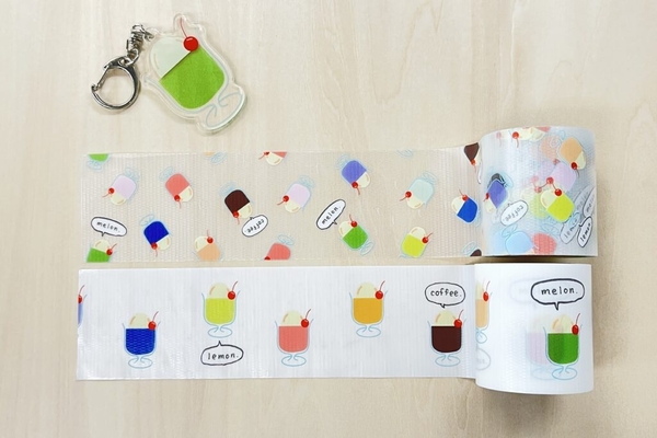 クリークソーダキーホルダー、まぜこぜクリームソーダ、白いクリームソーダの３商品