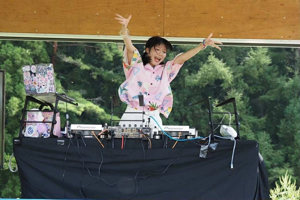 アニソン×地域×文化祭の熱狂が長野・小諸に再び！ 老舗温泉旅館で1泊2日のオタクの 修学旅行「こもろアニクラ文化祭2025」開催！ アニソン・温泉・料理を楽しむ2日間