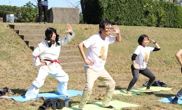 踊る埴輪のポーズ 