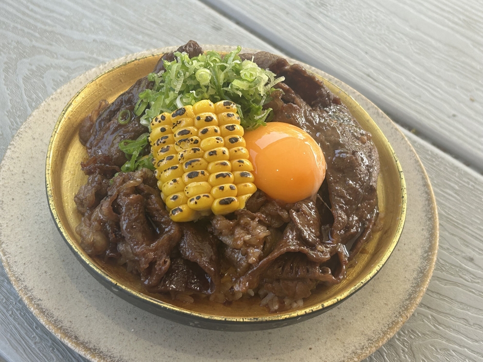 埼玉県武州和牛のコ～ンなすき焼丼