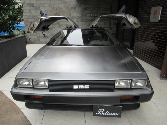 デロリアン DMC-12 ガルウィングドア