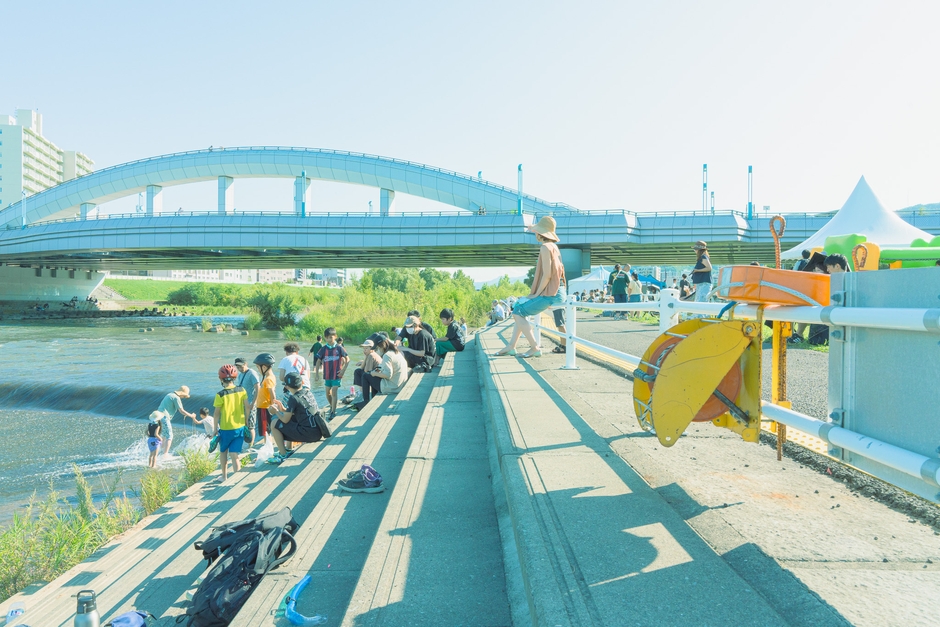 川のせせらぎ、流れ、最高な滞在空間