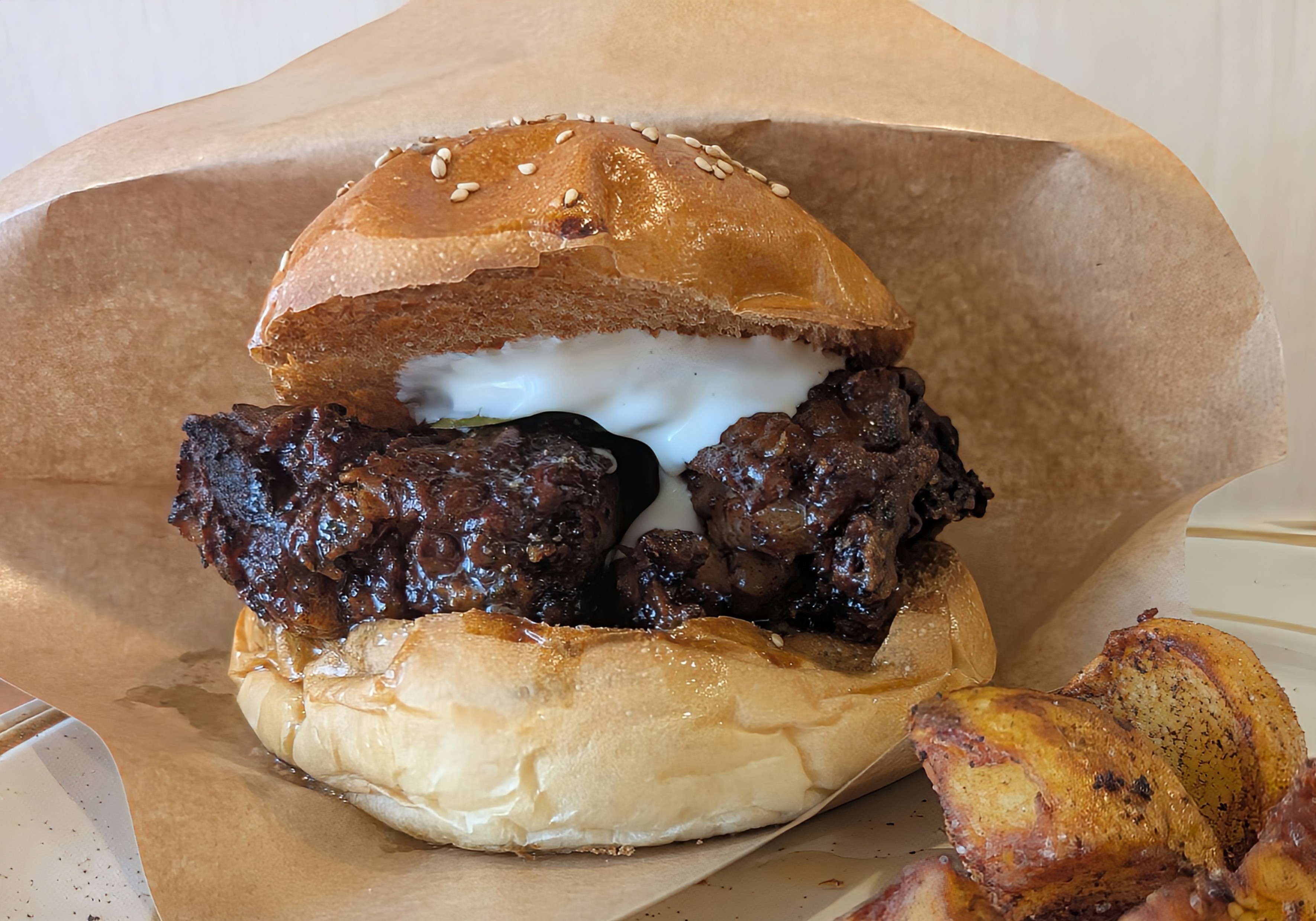 世田谷宮の坂【フライドチキンが主役のバーガーショップ】「EASY」オープン