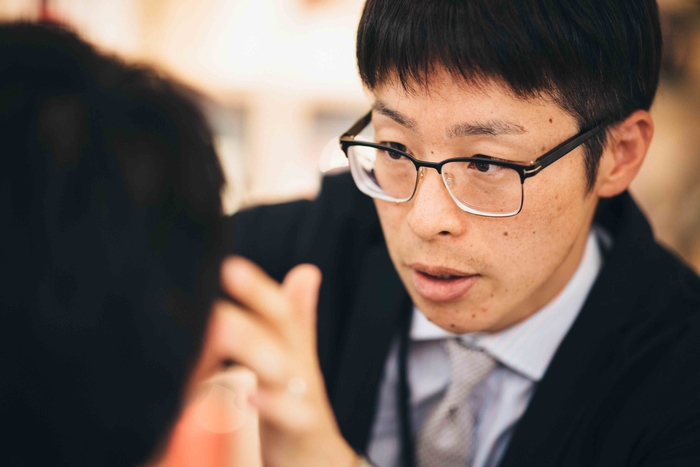 「愛の眼の人」 山崎店長(2)