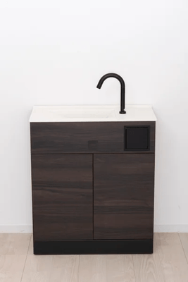 ce-fit 水の場 03-Tシリーズ(写真は水栓をブラック、キャビネットをダークにした場合)