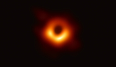 EHTで撮影したM87中心ブラックホールの画像 (Credit:EHT Collaboration)
