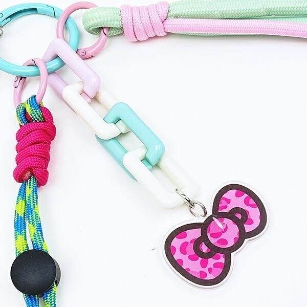 ハローキティのストラップチャーム