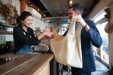 「廃棄生地アップサイクルECOBAG発売」TSUTAYA BOOKSTORE  渋谷スクランブルスクエアにてPOPUP STORE開催 「ECO スエードを食べつくす！」