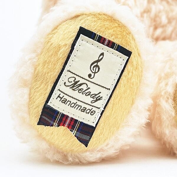 くまのメロディのぬいぐるみ