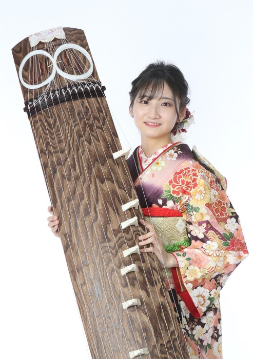 （筝） 鈴木鞠花氏