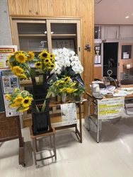 花がつなぐ、希望のリレー。
避難所で見えた、「花の役割」。
熊本県宇城市・不知火小学校避難所から