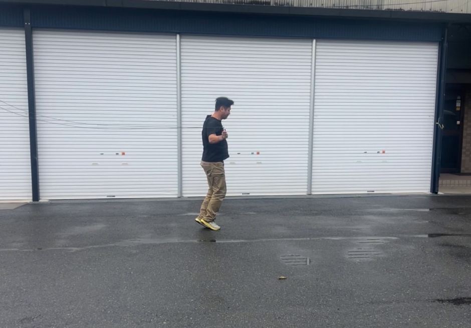 とべないくん　跳ぶ