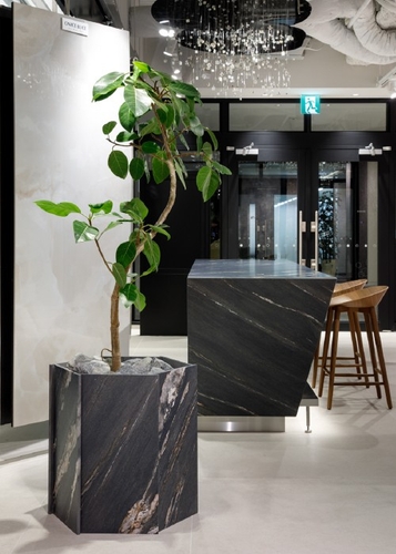 プランター:4D CERAMICS KUROKA 4D