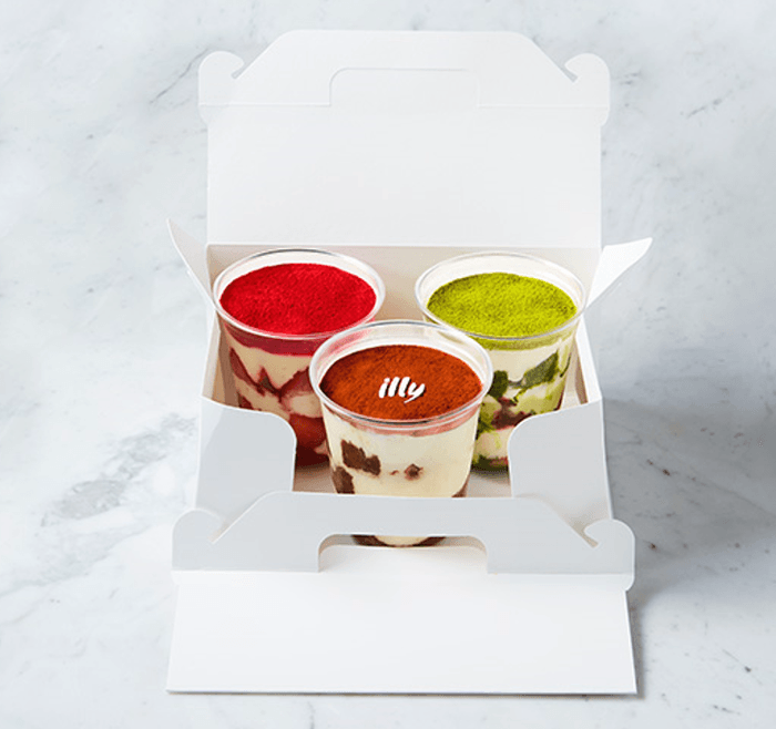 左から「苺ティラミス」「illyティラミス」「抹茶&ピスタチオティラミス」各種600円(税込660円)