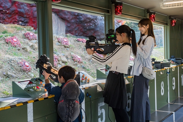 TM & © TOHO CO., LTD.