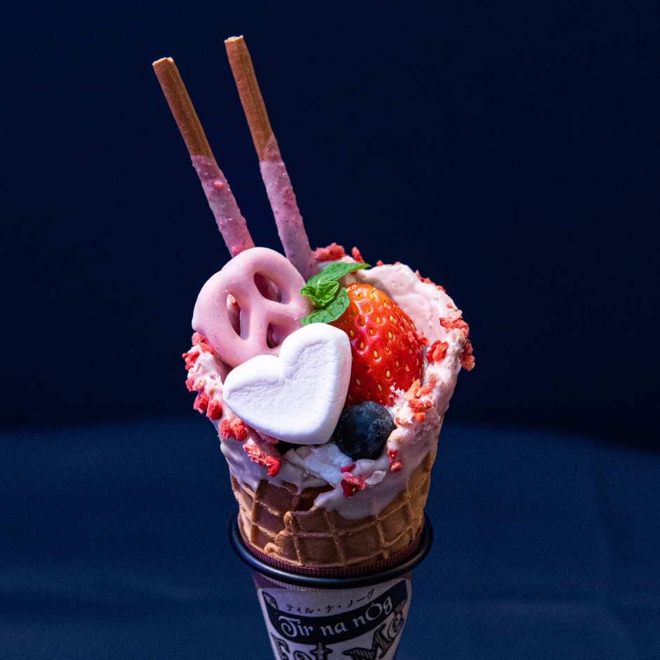 「ベリー&バナナのスイート・ティーパーティー」1,000円(税込) ※アレルギー食材についてはスタッフにお尋ねください。