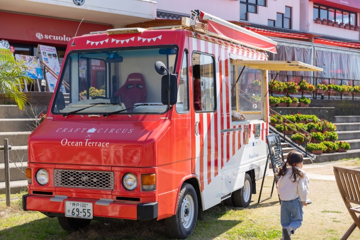 ▲キッチンカーでかき氷を販売