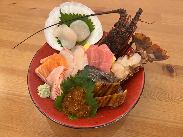 おまかせ海鮮丼　上