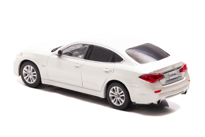 左後:1/43 日産 フーガ ハイブリッド (Y51) 2015 Crystal White Pearl