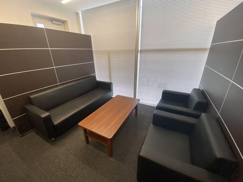 憧れの”銀座アドレス”お手頃な居抜き区画!シンプルかっこいい雰囲気のオフィスで働いてみませんか?