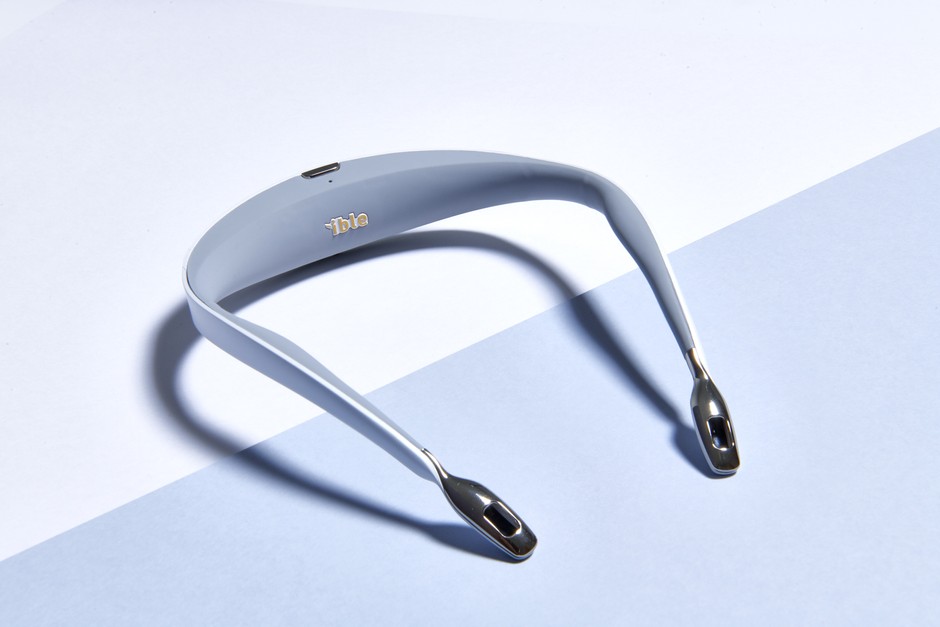 PM2.5や冬の花粉等95％以上除去“見えないマスク” 世界最小、首に掛ける 