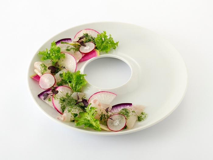 鮮魚のカルパッチョ ~ハーブのドレッシング~1,280円(税別)