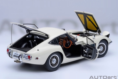 オートアート社製トヨタ 2000GT 1967