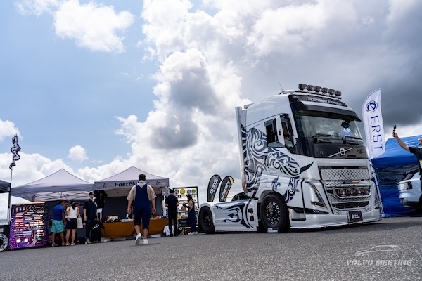 カスタムVOLVOトラック