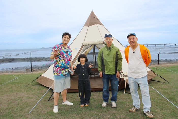 左から木村昴、永尾柚乃、小峠英二、西村瑞樹