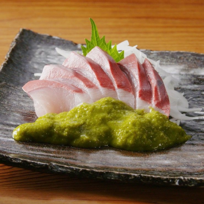 寒ブリにたっぷりつけて食べます