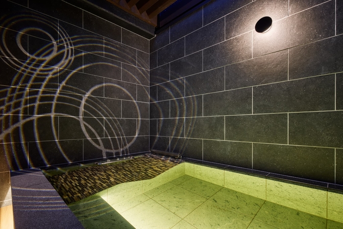 101号室:泡沫 Utakata(寝湯)