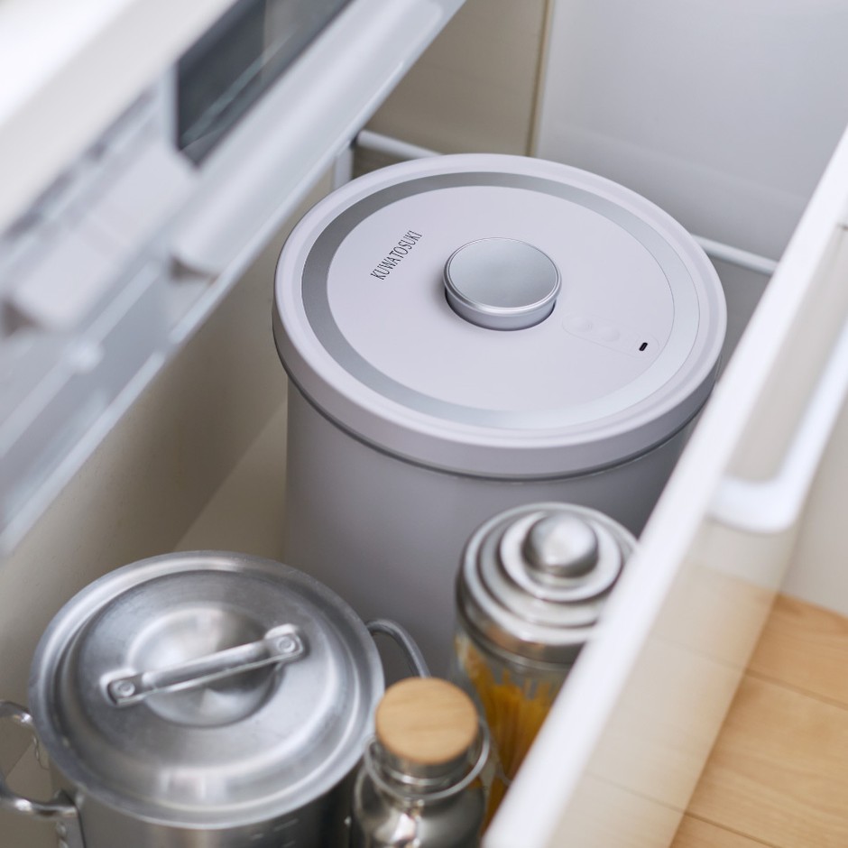 食材のおいしさを長期間キープ！ 全自動真空保存容器「AUTO FRESH 