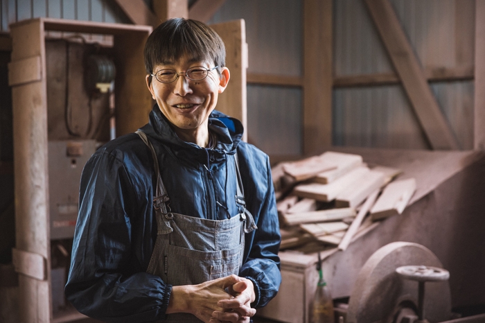 作硯家 日枝 陽一氏