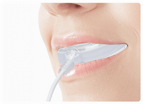 スマホに接続してくわえるだけ、楽々ホワイトニング!