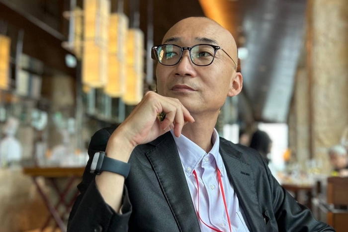 コマツ株式会社 代表取締役 小松 智