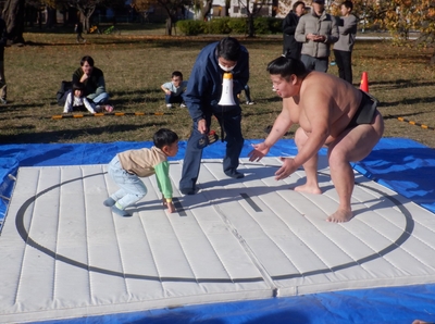 相撲体験（昨年開催時の様子）