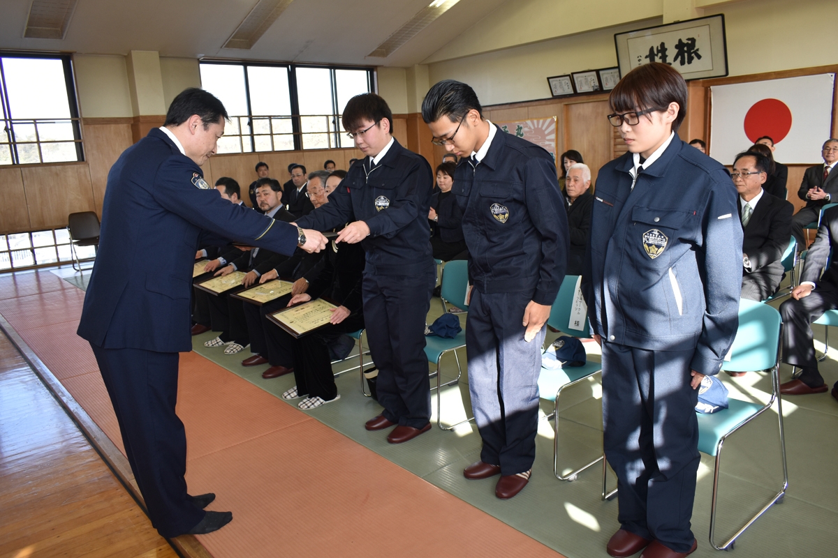 千葉科学大学の地域防犯サークル スターラビッツ 千葉県警銚子警察署から感謝状 地域安全活動への貢献を評価され 他の地域団体と共に受ける Newscast