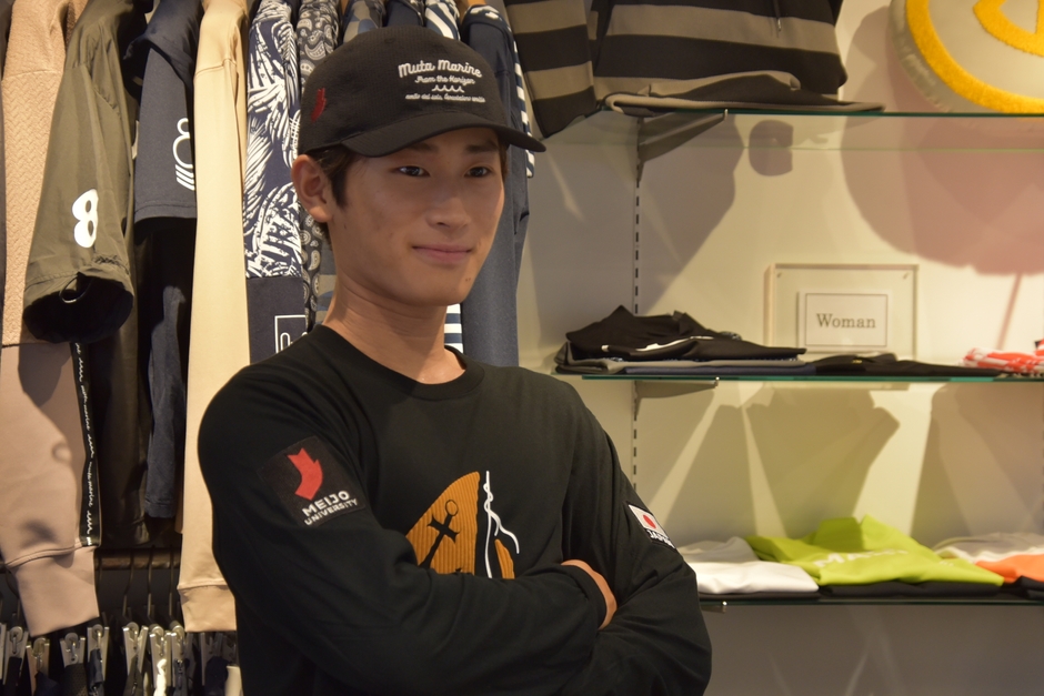 ポーズを決める古川選手
