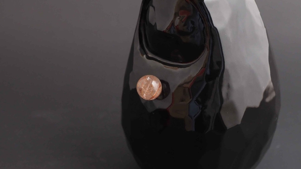 金色の針状が特徴のルチルクオーツ