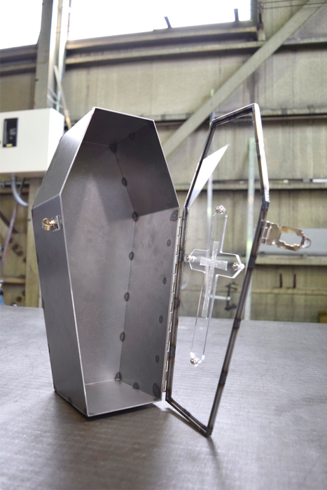 鉄製品も開発中