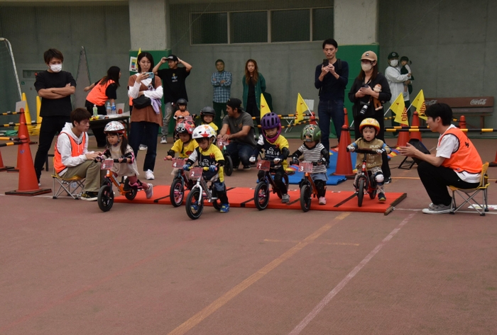 ラン・バイク大会のスタート