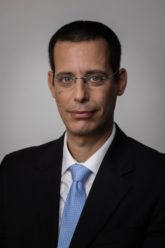 Dr. Uri Cohen ウリ・コーエン博士 Co-Founder & CEO, SLING KELAグループ SLING社 CEO兼共同創業者