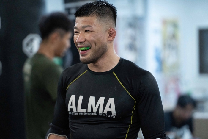 毛利道場で練習中の摩嶋さん