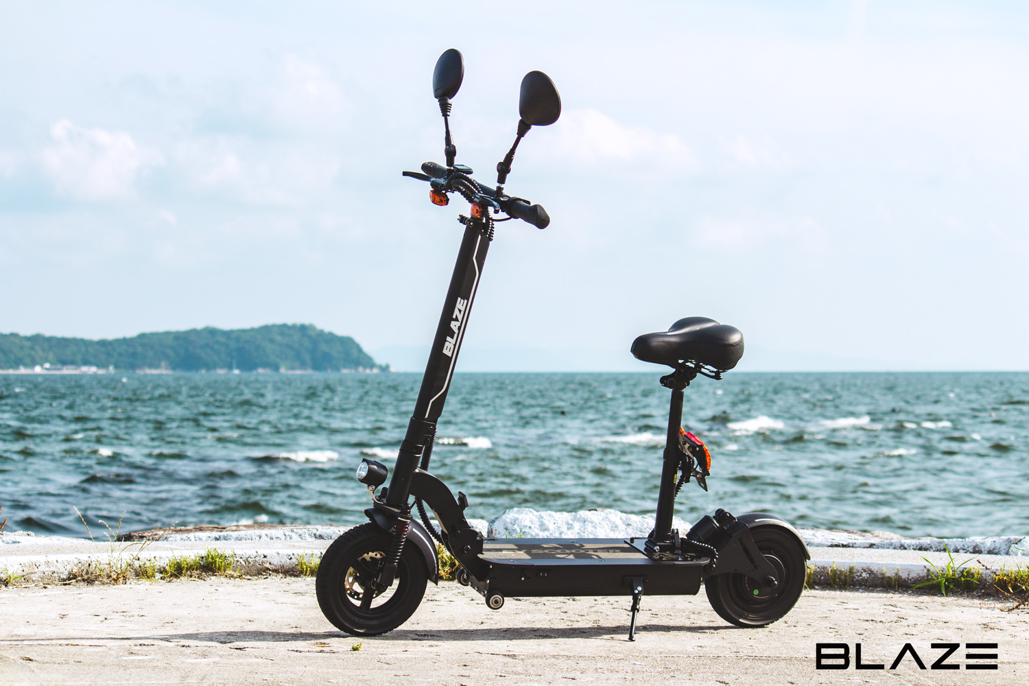 MONOQLO 1月号の「ベストバイof The Year 2020」に ブレイズEVスクーター が選出されました!