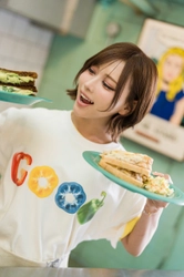三共食品発ライフスタイルブランド「GOODFOOD」 きぃぃりぷさんをモデルに起用した新作が 2026年春夏、Tシャツ7型を公式ECで3/24発売