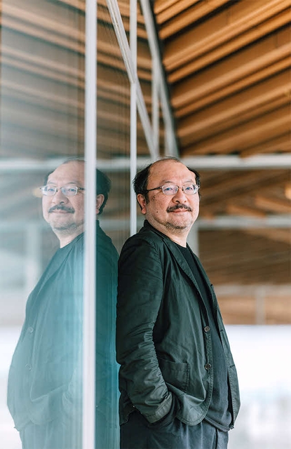 館長 尾﨑信一郎