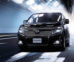 &#8220;キング　オブ　ミニバン&#8221;降臨！　 新型「エルグランド」8年ぶりの凱旋